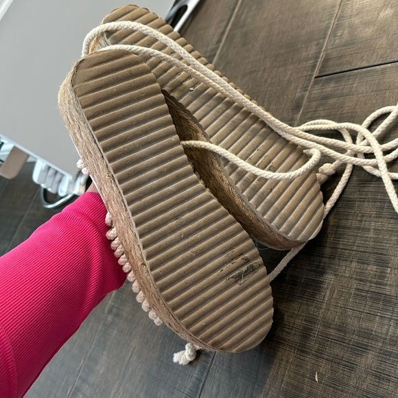 BELLAMICA BRAIDED SUMMER SANDALS SIZE 8 (38) - Picture 13 of 17